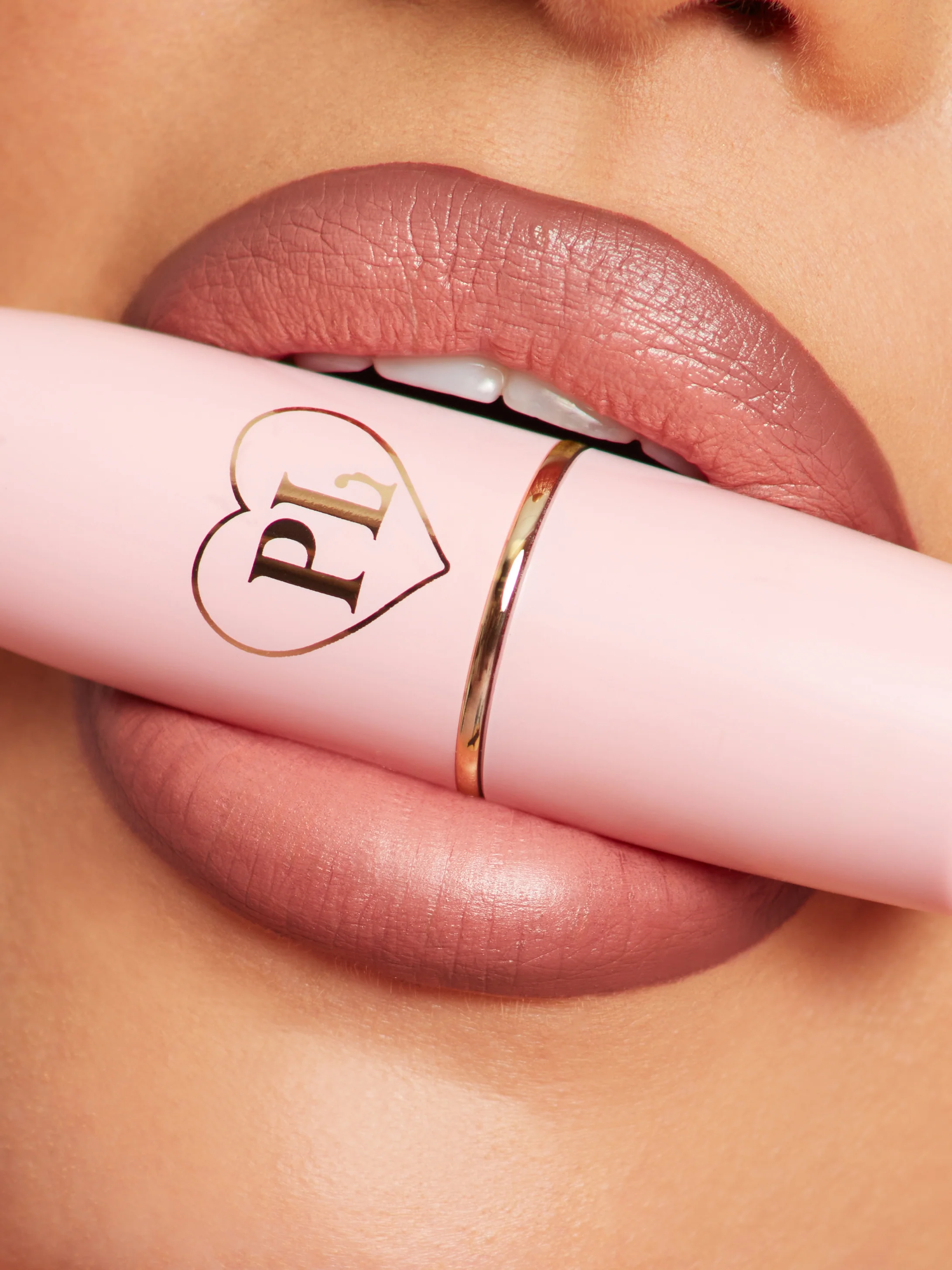 Kiss and Makeup Lipstick & Lip Liner Kit - Image 25