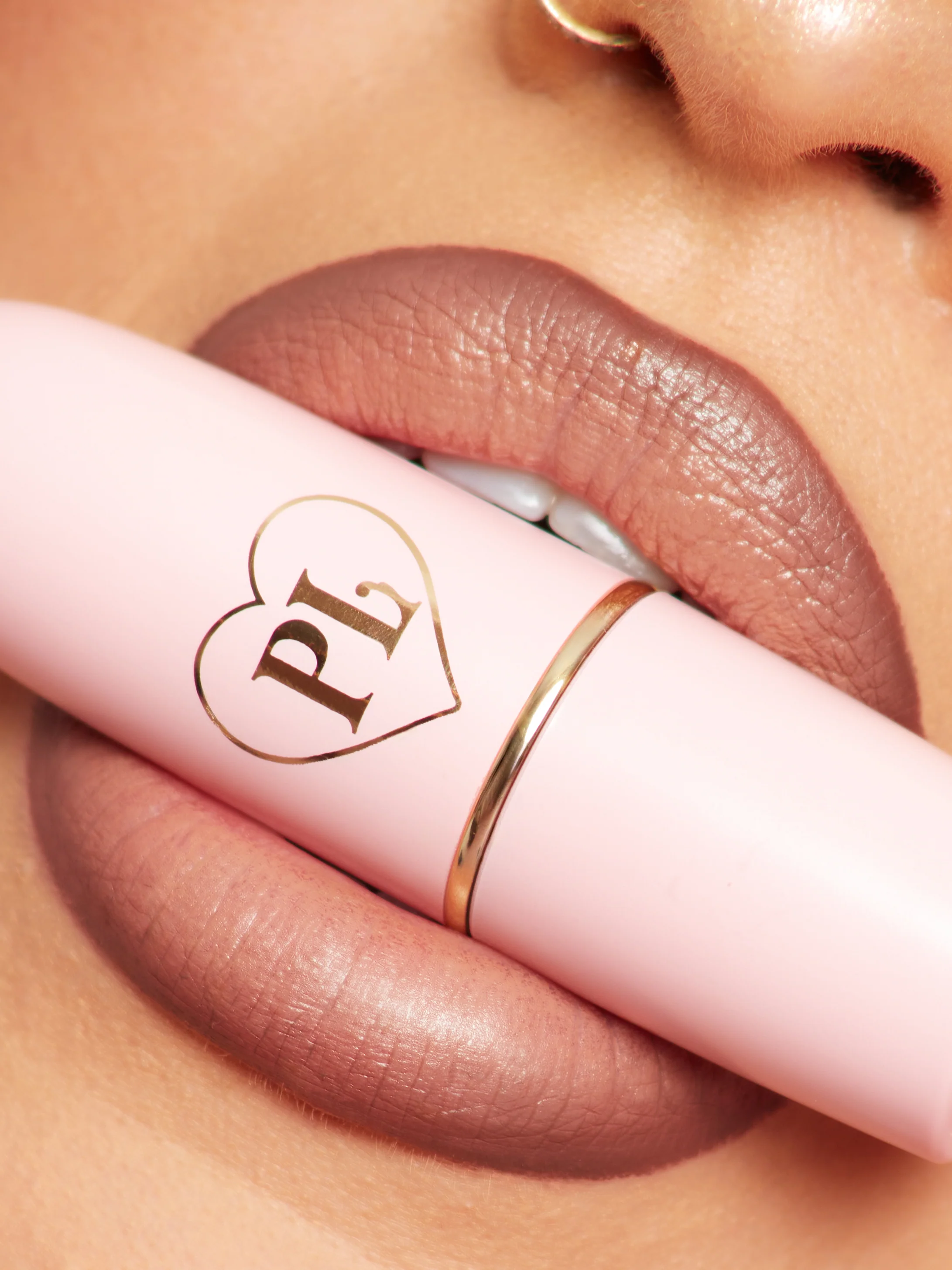 Kiss and Makeup Lipstick & Lip Liner Kit - Image 43