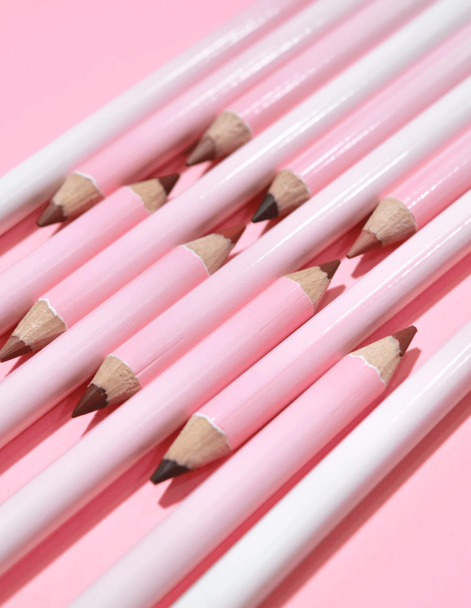 Ultimate Definition Sharpenable Lip Liner - Image 4