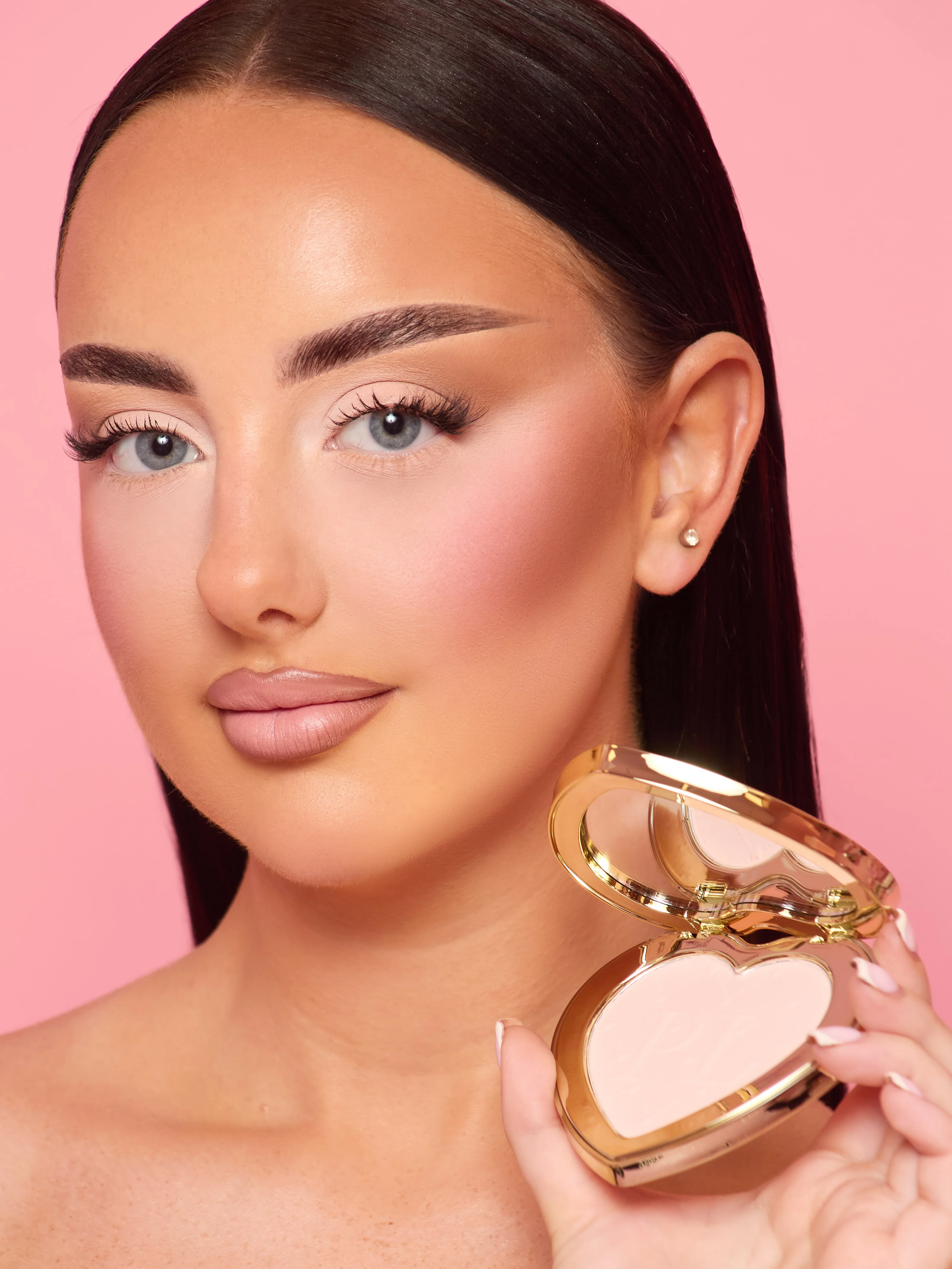 Under-Eye Brightening Powder - Image 24